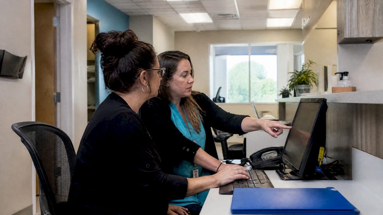 Stop PHI Leaks: HIPAA Safe Review Removal Steps for U.S. Clinics